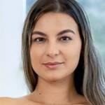 Lia Tovar