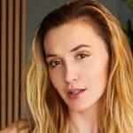 Victoria Benz